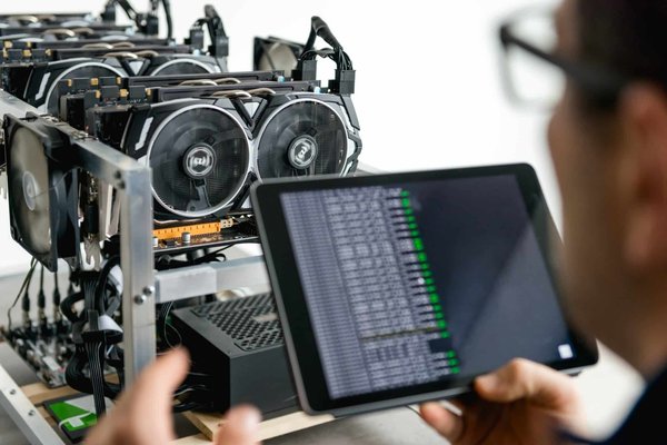 Augmentez votre productivité : L'importance cruciale d'un ordinateur performant