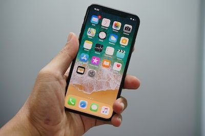 Quels sont les moyens de réparation d'un écran d'iPhone cassé ?
